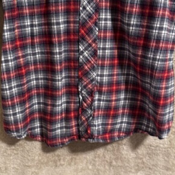 Women’s Eleven Stitch Design Flannel Button-Down Shirt, Size L - Picture 8 of 11